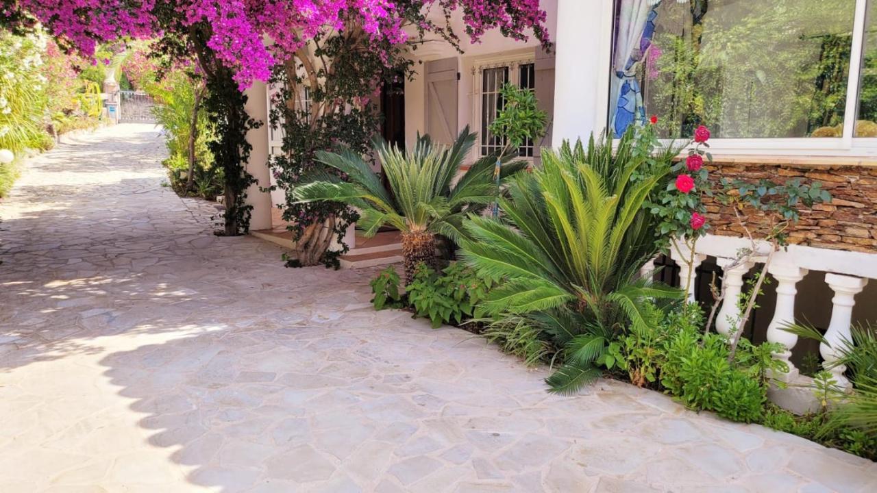 Villa Provencale A Sainte Maxime, Golf De Saint Tropez Exteriör bild