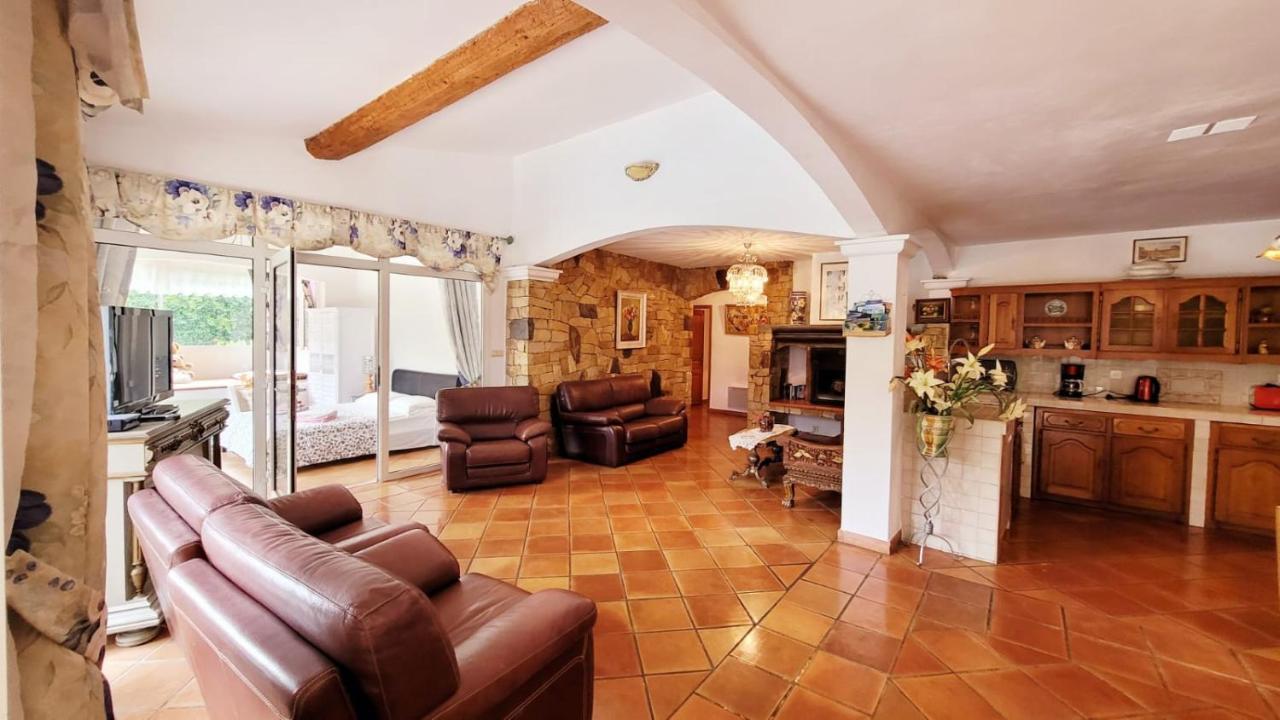 Villa Provencale A Sainte Maxime, Golf De Saint Tropez Exteriör bild