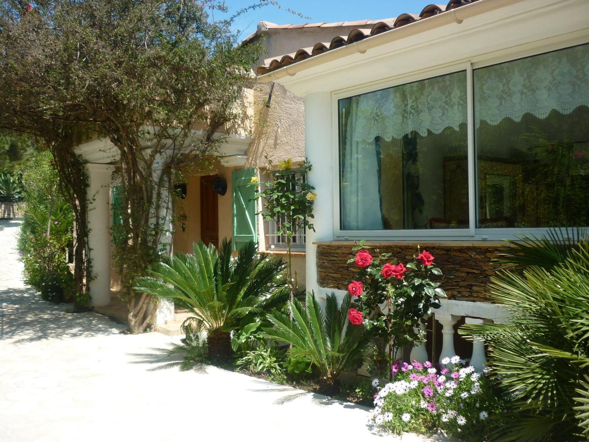 Villa Provencale A Sainte Maxime, Golf De Saint Tropez Exteriör bild